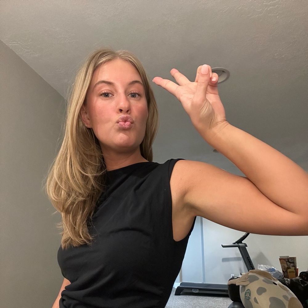 Meet your Posher, Ally